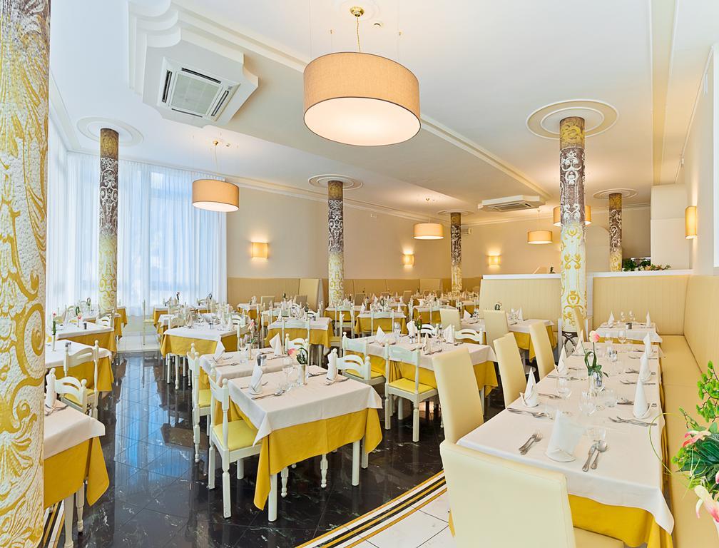 Montecarlo Hotel