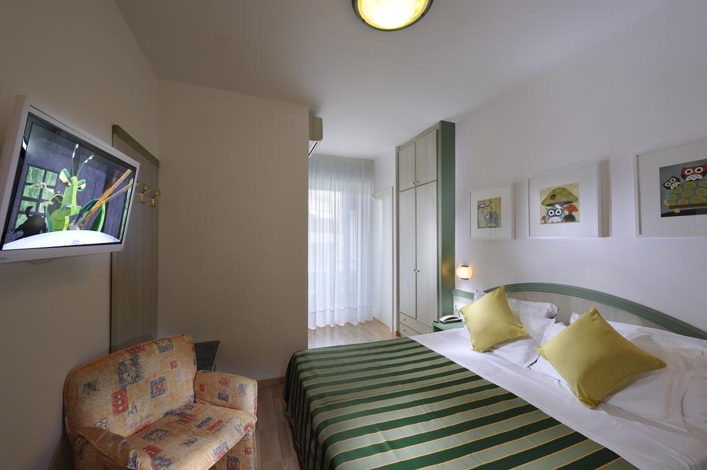 Montecarlo 4*